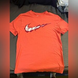 Men’s Nike Shirt